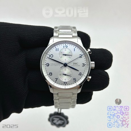 ZF공장(AF) IWC 포르투기저 화이트다이얼 브레이슬릿 Portuguese IW371617 ZF 1:1 Best Edition SS White Dial Blue Markers on SS Bracelet A96355